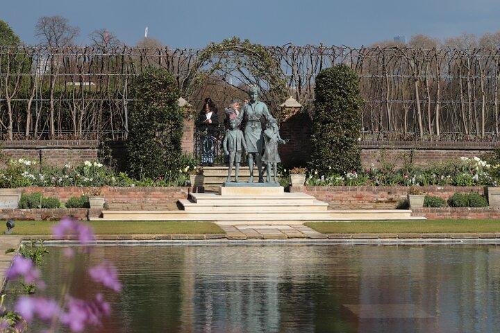 Kensington Palace & Gardens with Take Away Cream Tea