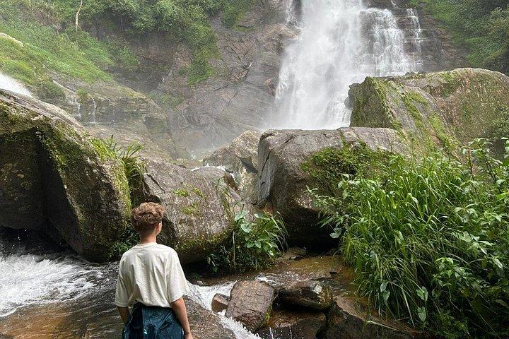 Private Sightseeing Tours in Sri Lanka with Chauffeur-Guide