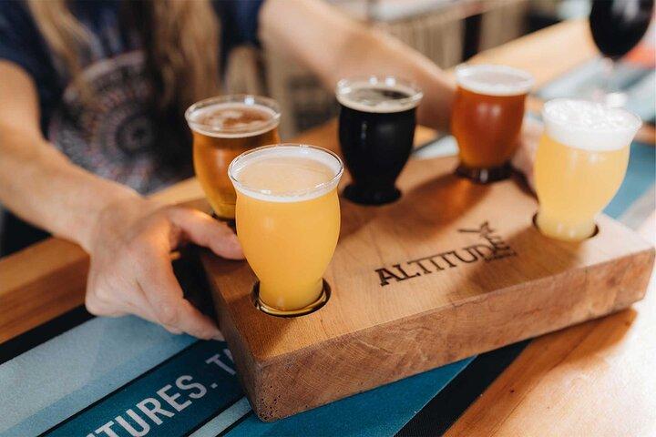 Queenstown: Tour da tarde de vinho e cerveja com platters