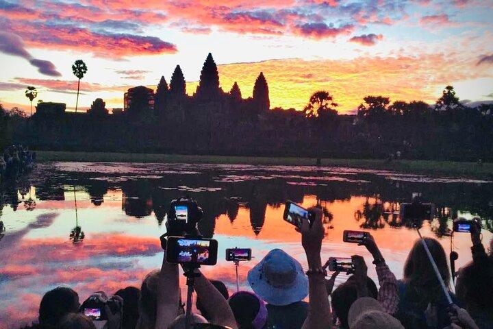 Sunrise Private Tour Angkor Wat Adventure