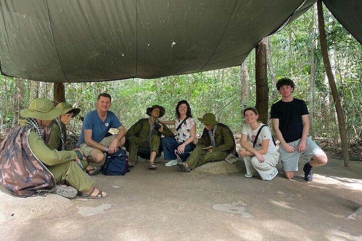 Cu Chi Tunnels Halbtagestour mit Guide auf Englisch