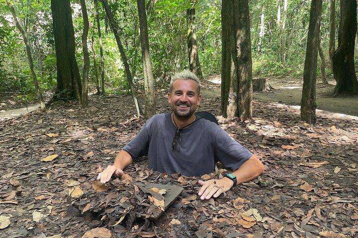 Cu Chi Tunnels Halbtagestour mit Guide auf Englisch