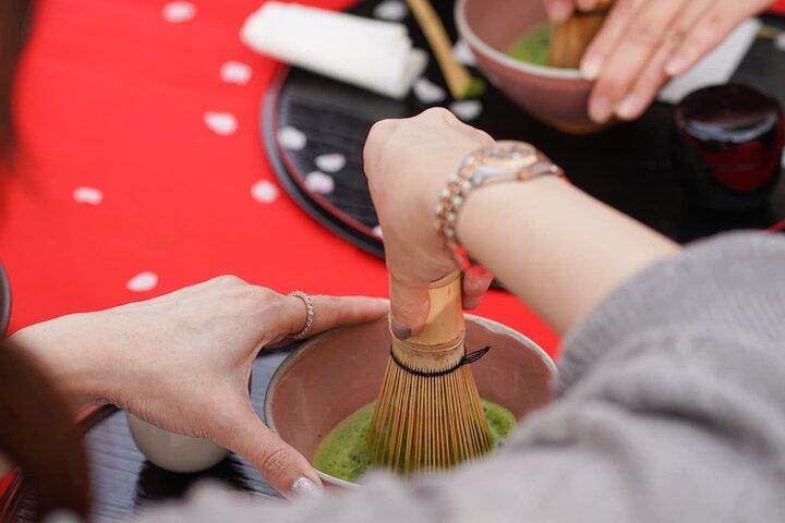 代々木公園（渋谷）で東京さくら抹茶体験