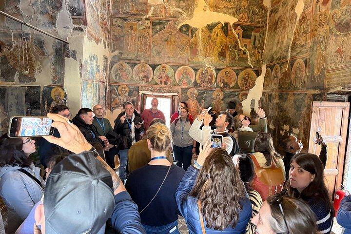 from Tirana: Berat City Tour, Castle and Belshi Lake