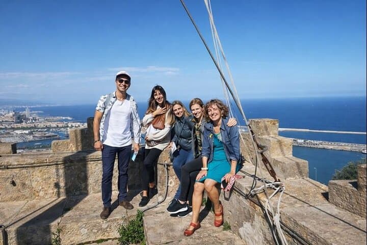 Barcelona Best Views: Old Town and Montjuic Castle Private Tour