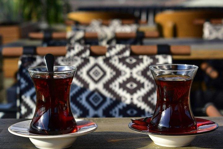 Istanbul Evening Street Food Tour: Karaköy, Pera and Taksim