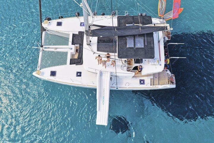 Rhodes : アンソニー・クインへの豪華カタマランクルーズ