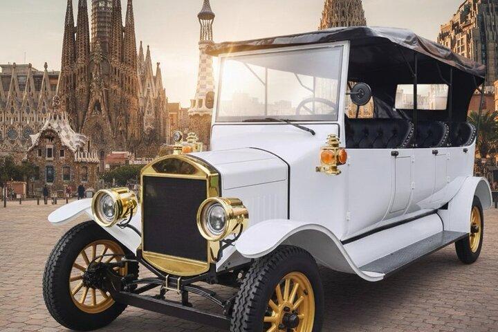 Komplette geführte Tour durch Barcelona in einem Oldtimer-Tuk-Tuk