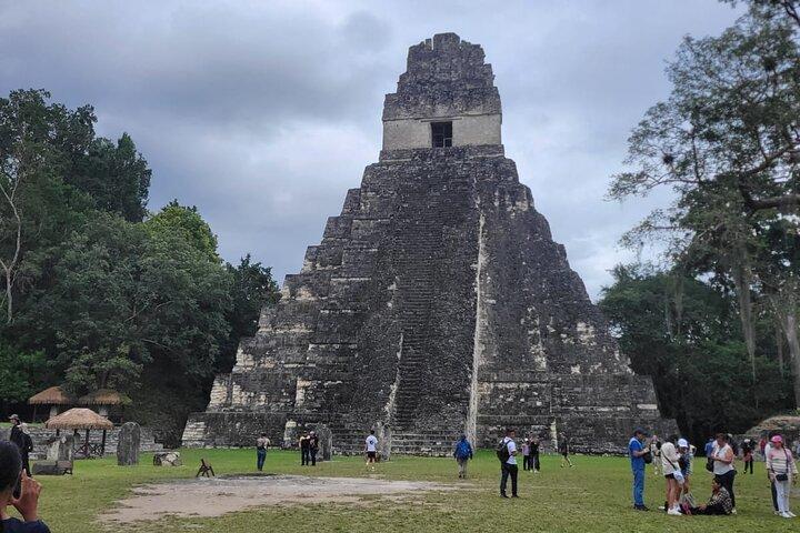 Tikal dagstur från Belize City