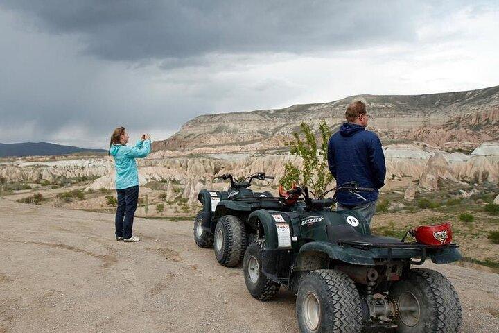 Angebotspaket: Cappadocia Red Tour + ATV Quad Bike Safari + Heißluftballontour