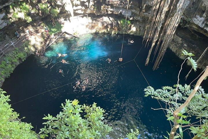 チチェン・イッツァ、セノーテ・スイム、バリャドリッド訪問プライベートツアー