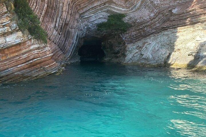 Excursion en bateau rapide à Pulebardha, Pigeon Cave et plongée en apnée