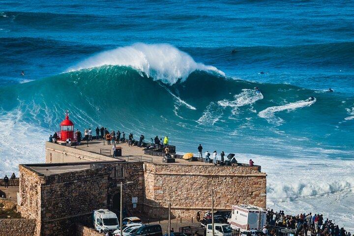 Visite guidée privée au départ de Lisbonne : Nazaré & Óbidos