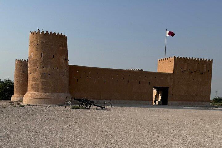 Tour de medio día por el norte de Qatar Al Zubarah, isla púrpura y manglar