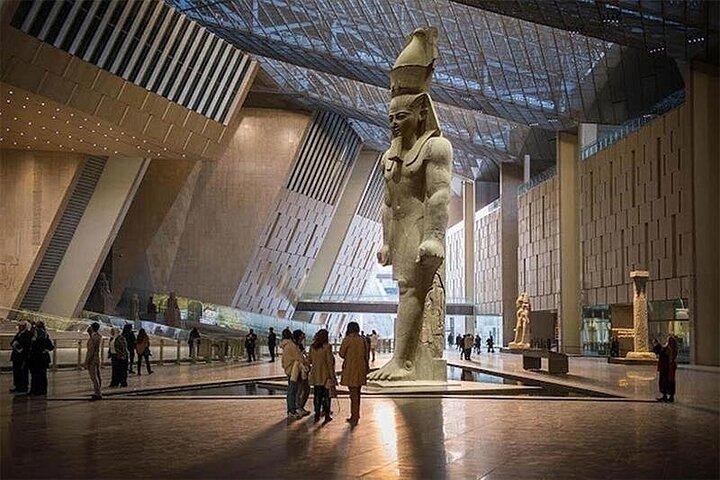 Privat rundtur Giza pyramider , Sfinxen och Grand Egyptian Museum GEM
