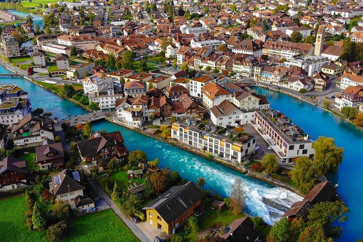 Interlaken Valley E-Bike Tour: Fiumi, laghi, foreste e castelli