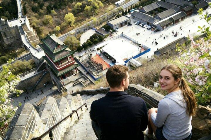 Tour privato di Pechino alla Grande Muraglia di Juyongguan e Gola di Longqing con giro in barca