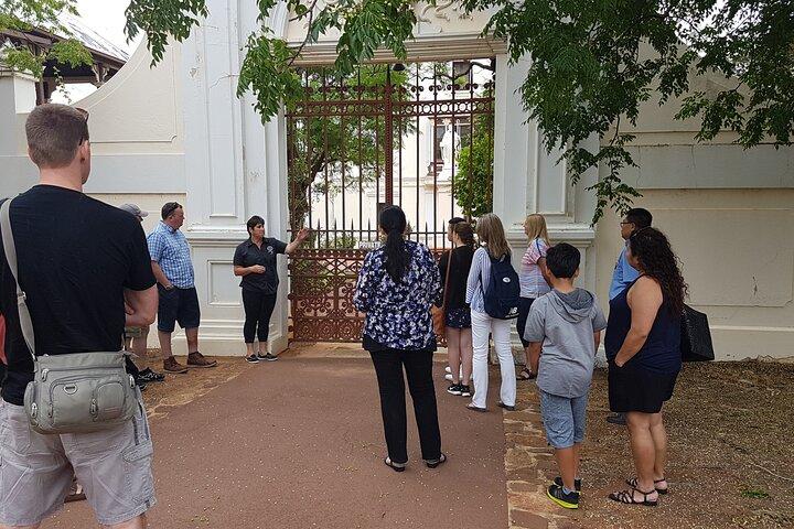 Pinnacles Desert & New Norcia Day Tour de Perth