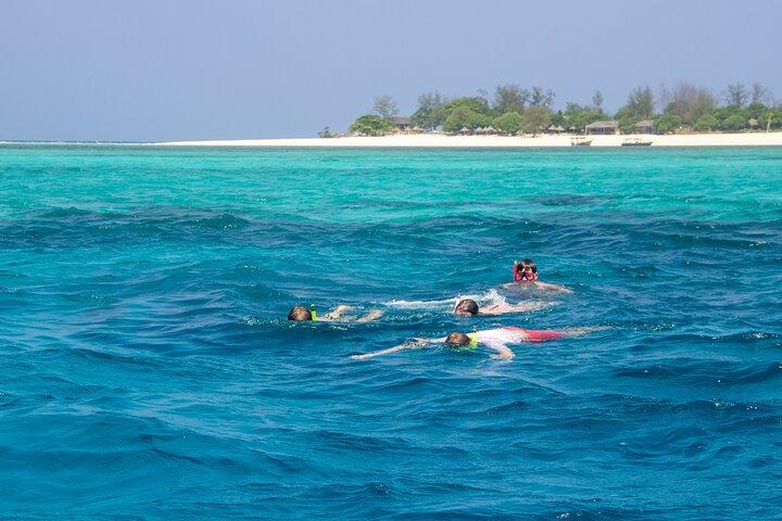 Zanzibar : Nyange Sandbank & snorkeltour met BBQ lunch
