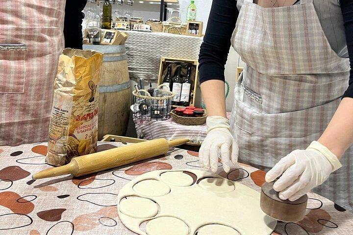 Corso di cucina Khinkali e Khachaluri con un vino naturale