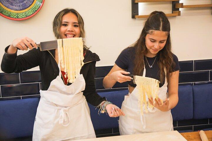 Classe de Cozinha de Pasta e Tiramisu com Prosecco em Roma