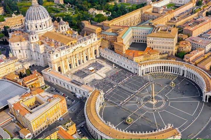 Visita Vaticana alla Basilica di San Pietro con Salta Coda e Audio