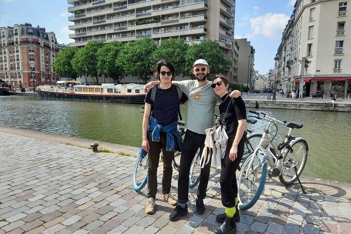 Cycling along the Canal Saint-Martin