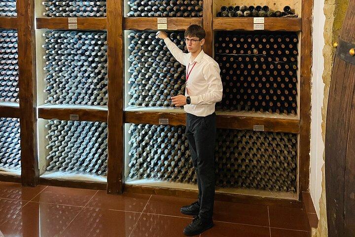 Hoteller i nærheden af Căpriana Monastery & Château Cojușna Wine Tour