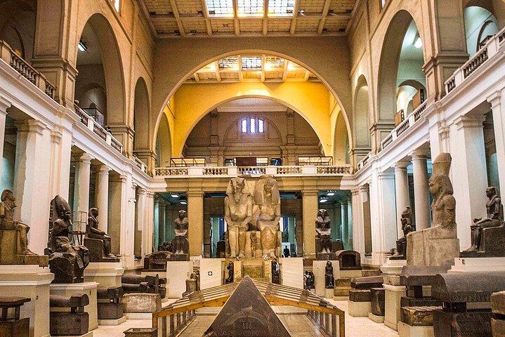 Pyramides de Gizeh et visite du musée égyptien avec déjeuner