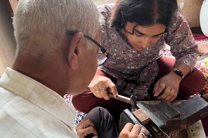 Hands-on Tarkashi (Metalldrahteinlage auf Holz) Erfahrung in Jaipur