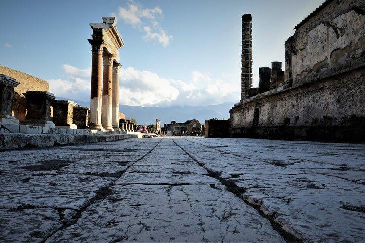 Pompei Salta la Fila – Tour Guidato 2h All Inclusive (da Salerno)