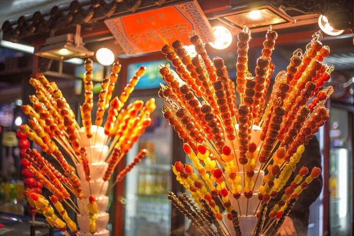 Beijing Private Food Walking Tour in Houhai Lake and Nanluoguxiang Hutong