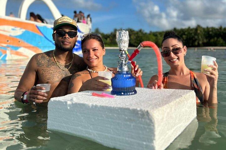 Waterpijp Hip Hop Party Boot in punta cana met Open Bar