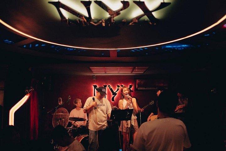 チェンマイパブクロール：4会場、ビールビュッフェ＆VIP入場