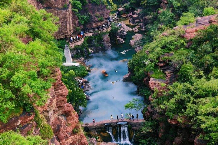 Viagem Privada de 2 Dias para a Montanha Yuntai e o Templo Shaolin de Pequim por Trem Bala