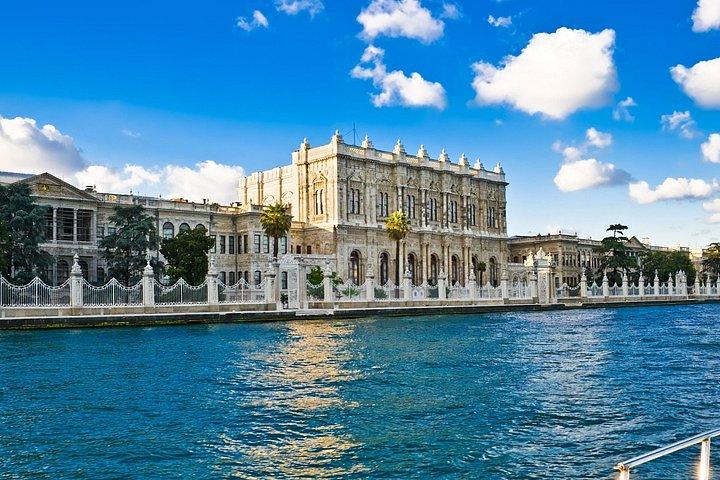 Istanbul: Scenic Bosphorus Lunch Cruise with Guidence