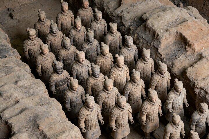Excursão particular de um dia a Xian saindo de Xangai por via aérea: guerreiros de terracota e muralha da cidade