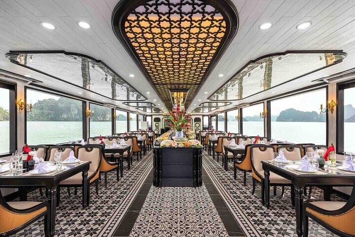 Cozy Bay Halong 5 - Star Day Cruise, Transfer, Buffet, Höhle & Kajak