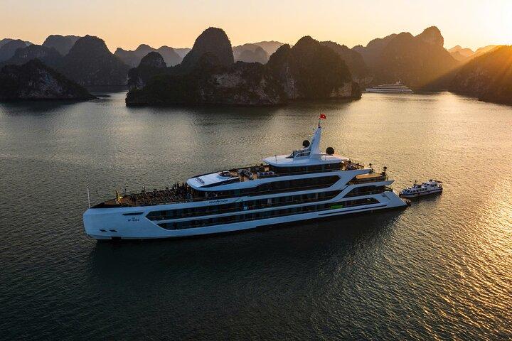 Azura Luxury Yacht 2 Days 1 Night Halong and Lan Ha Bay Tour