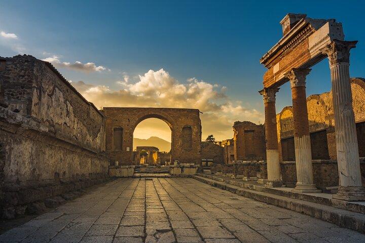 From Salerno: Classic Pompeii Guided Experience