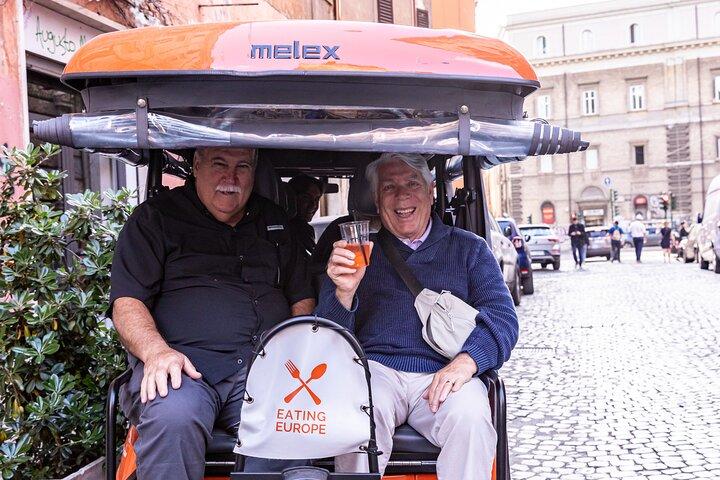 Late Night in Rome : Tour VIP de Bebidas y Mordiscos en Carrito de Golf