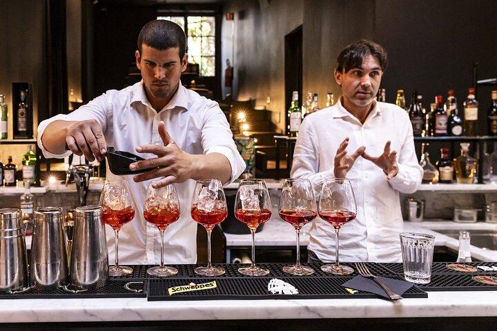 Late Night in Rome : Tour VIP de Bebidas y Mordiscos en Carrito de Golf