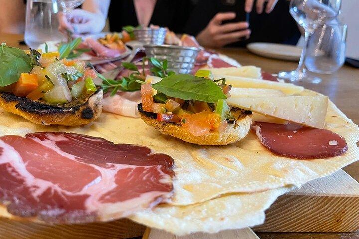 Cagliari: Uma refeição completa Sardinha Food Tour com fazer comer melhor