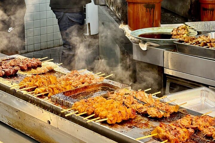 Private Tokyo Local Street Food Tour: Choose 7 Foods & 1 Drink