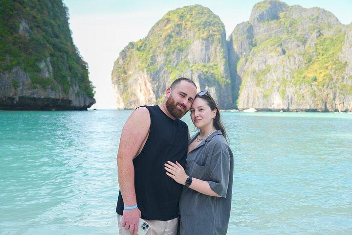 Phi Phi & Maya Bay Viaje PREMIUM en lancha rápida : comida completa & recogida