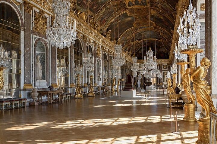 Versailles Palace & Garden Tour by Minivan from Paris with Ticket