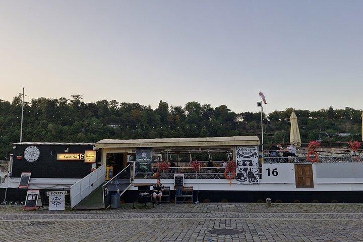 Shared Prague Vltava Boat Trip with 2 drinks included