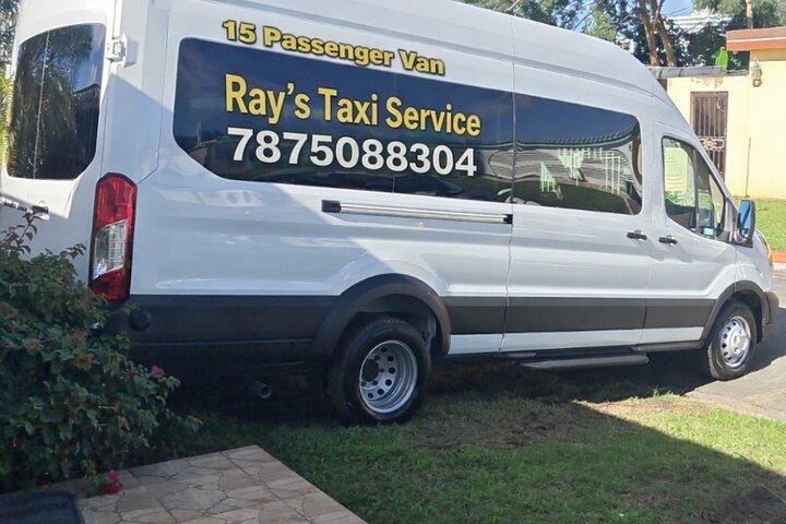 Taxi de grupo desde el Aeropuerto San Juan a Ceiba - Ida y vuelta