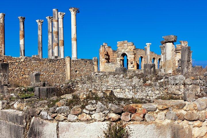 Excursão guiada privada a Meknes via Volubilis com partida de Rabat.