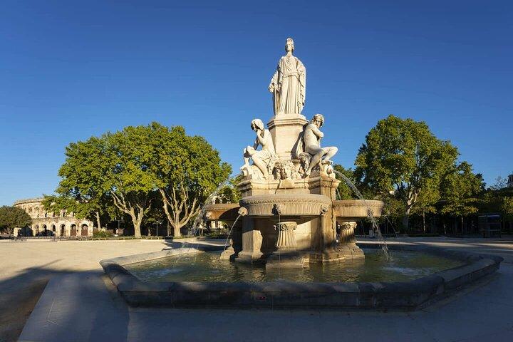 Hello Nîmes: Private 2-Hour Intro City Walk with Local Guide